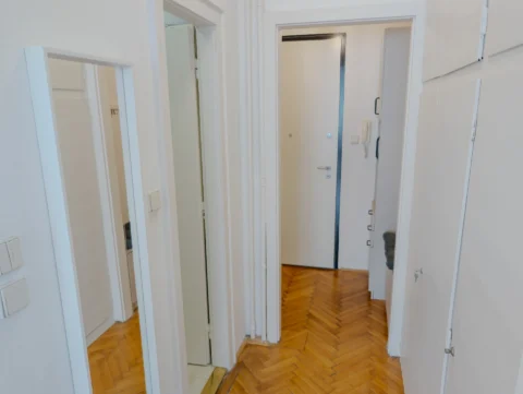 Renovated  Studio apartment for rent in Galamb street- close to Danube Bank