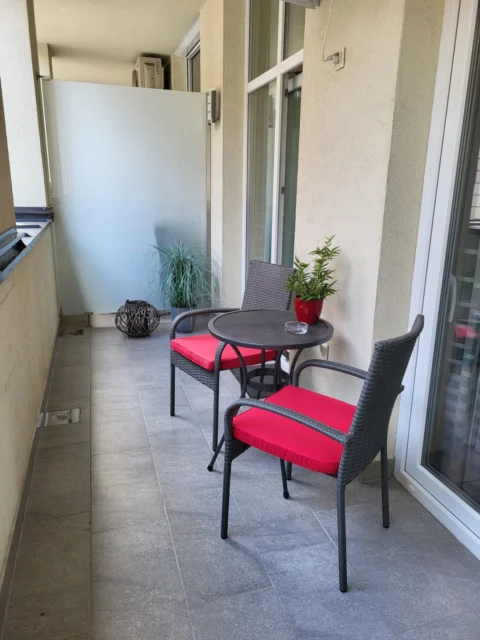 Rent in Ó Street – a Renovated Premium Apartment with Balcony in the Heart of the City