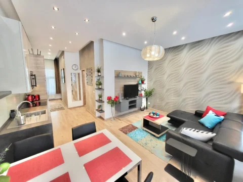 Rent in Ó Street – a Renovated Premium Apartment with Balcony in the Heart of the City