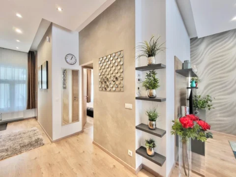 Rent in Ó Street – a Renovated Premium Apartment with Balcony in the Heart of the City