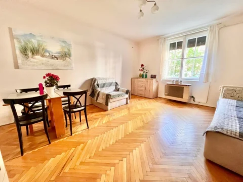 Egy szobás lakás eladó a XI. kerületben – a Kelenföldön a Sopron utcában