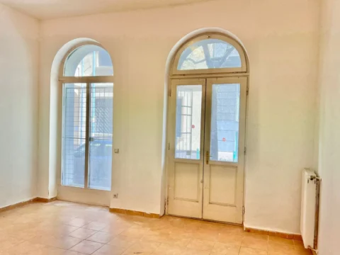 Street-Front Commercial Property for Sale in Ferencváros – Prime Investment Opportunity