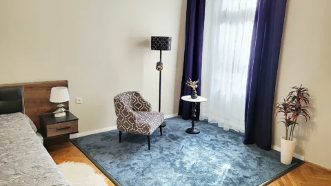 Renovated 2+1 Room Apartment for Rent on József blwrd