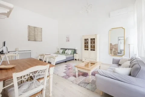 Vintage Style One-bedroom Apartment for Rent in Király street – suitable for 2 person