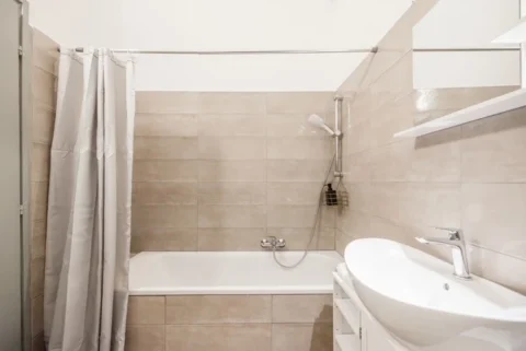 Vintage Style One-bedroom Apartment for Rent in Király street – suitable for 2 person
