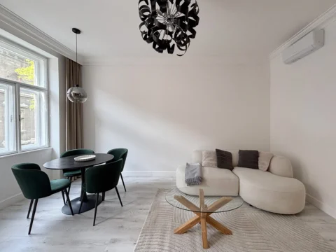 Stylish One-bedroom Apartment for Rent in István street close to City Park