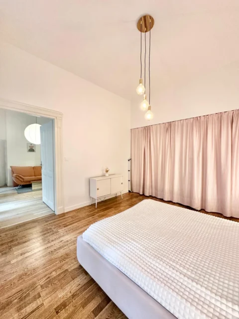 Stylish One-Bedroom Apartment for Rent in Régi posta Street – Downtown