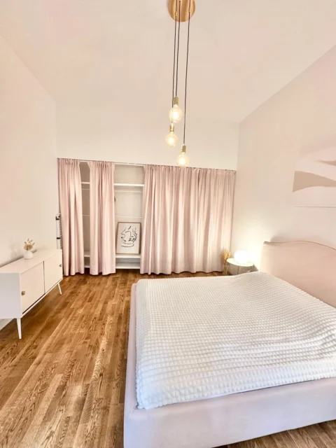 Stylish One-Bedroom Apartment for Rent in Régi posta Street – Downtown