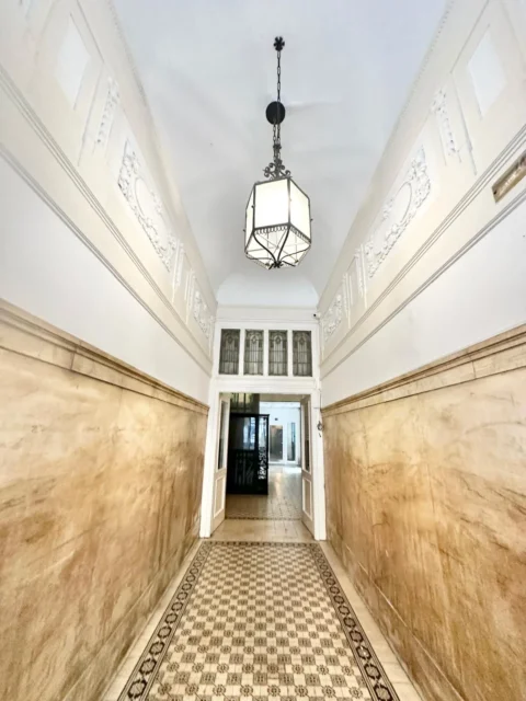 Stylish One-Bedroom Apartment for Rent in Régi posta Street – Downtown