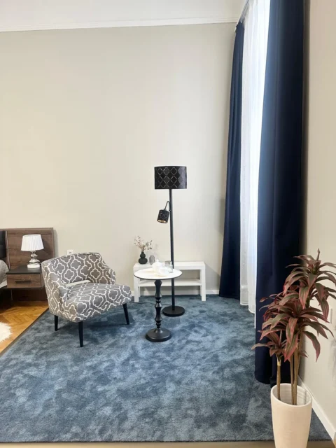 Renovated 2+1 Room Apartment for Rent on József blwrd