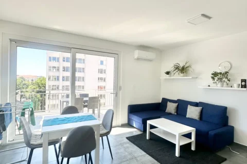 Newly Built PANORAMIC One-bedroom flat for Rent in Tömő street-  close to CORVIN and SEMMELWES