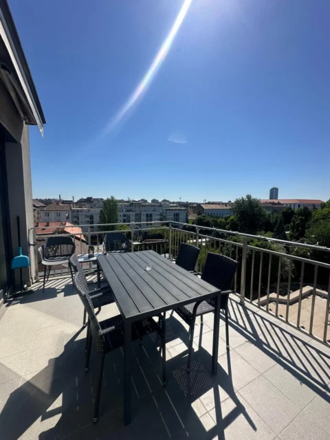 Newly Built PANORAMIC One-bedroom flat for Rent in Tömő street-  close to CORVIN and SEMMELWES