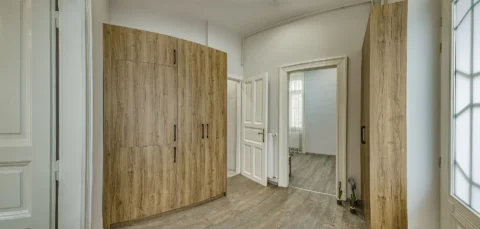 Renovated 2-bedroom Apartment for Rent in Katona József street|