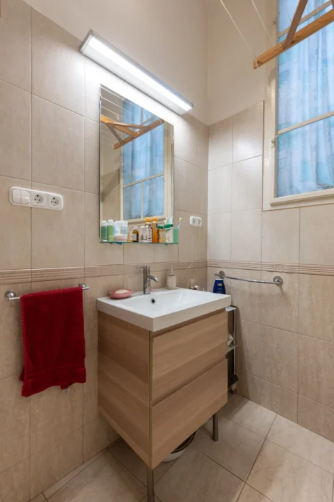 Classical 3-bedroom apartment for sale in the heart of the city
