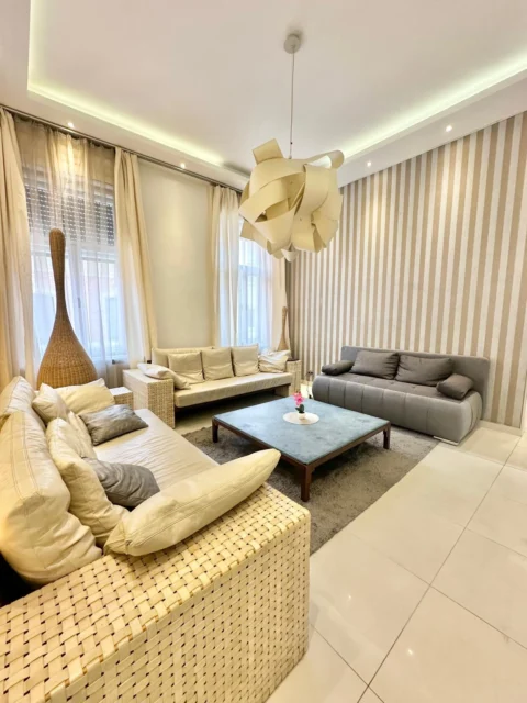 Luxury 3 Bedroom Apartment for Rent in Paulay Ede street