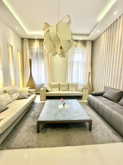 Luxury 3 Bedroom Apartment for Rent in Paulay Ede street