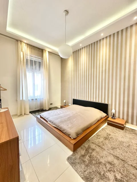 Luxury 3 Bedroom Apartment for Rent in Paulay Ede street