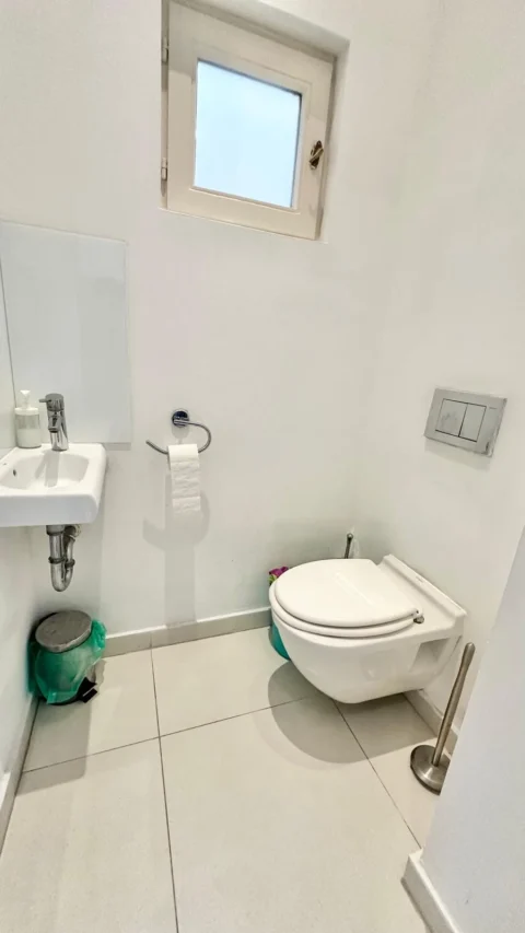Luxury 3 Bedroom Apartment for Rent in Paulay Ede street