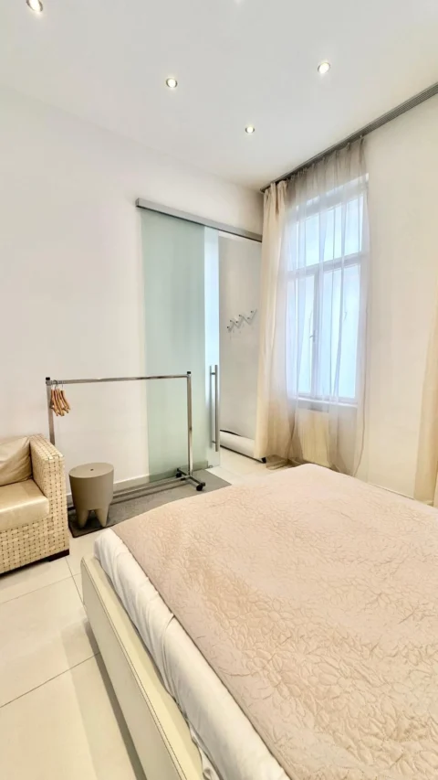Luxury 3 Bedroom Apartment for Rent in Paulay Ede street