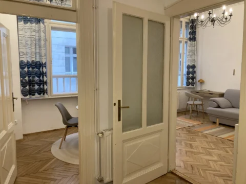 Cozy Studio apartment for Rent next Deák Ferenc square – at Erzsébet square
