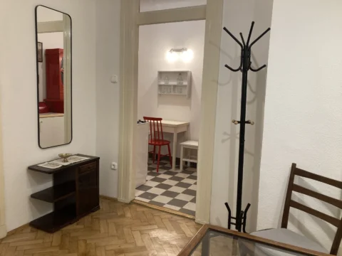 Cozy Studio apartment for Rent next Deák Ferenc square – at Erzsébet square