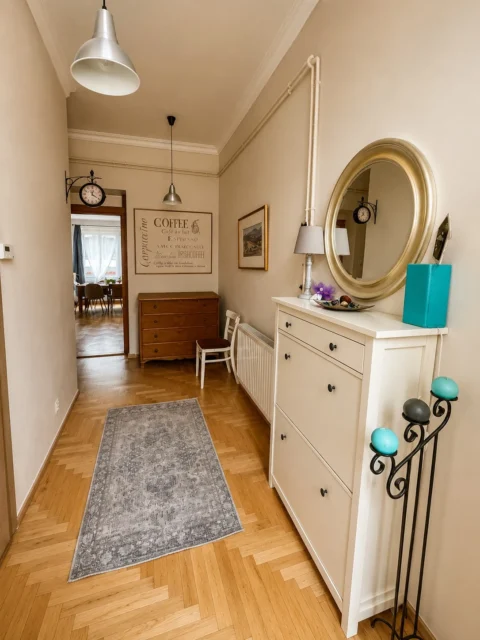 Renovated Spacious Studio Apartment for Rent Near Corvin Promenade – Kisfaludy Street, District VIII, Budapest