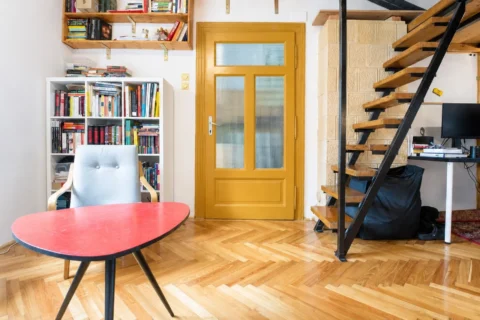 Spacious studio apartment for sale in MÁVAG Building