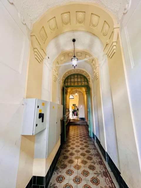 Cozy One-bedroom apartment for Rent at Arany János street Metro 3 station