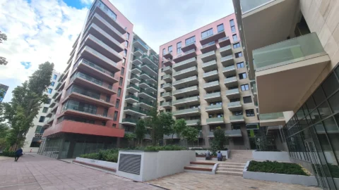  Newly Built One-bedroom Apartment for Rent in CORVIN Grand with Balcony