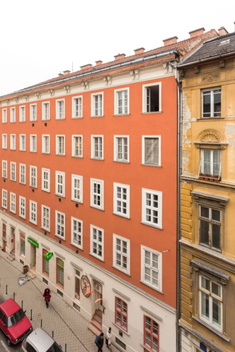 Kiadó szép stúdiólakás a Horánszky utcában