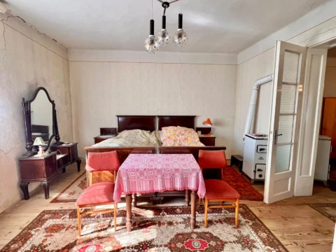 3-bedroom family house with half hectare land within 30 minutes from Budapest