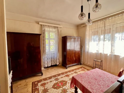 3-bedroom family house with half hectare land within 30 minutes from Budapest