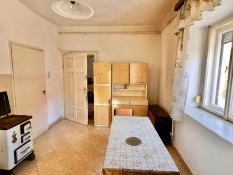 3-bedroom family house with half hectare land within 30 minutes from Budapest