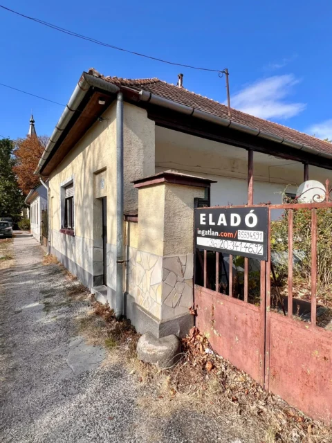 3-bedroom family house with half hectare land within 30 minutes from Budapest