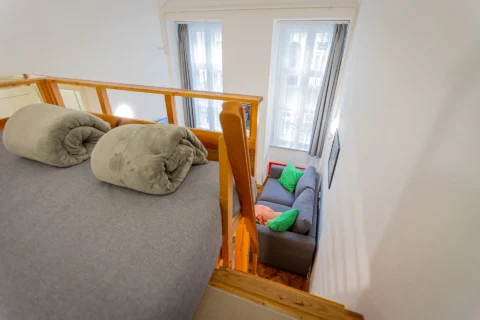 Stylish Studio Apartment for Rent in Dorottya street – close to Vörösmarty square