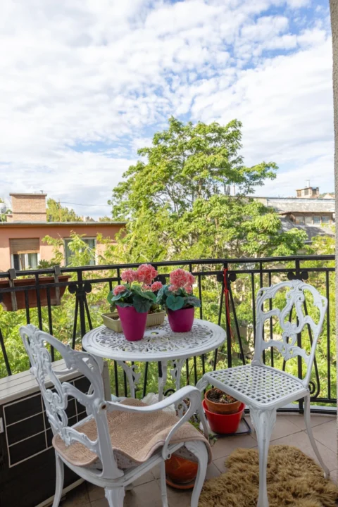 3-bedroom classical apartment FOR SALE in Buda