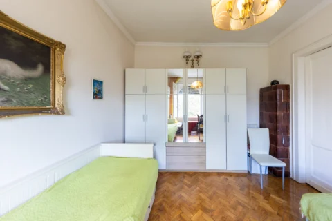 3-bedroom classical apartment FOR SALE in Buda