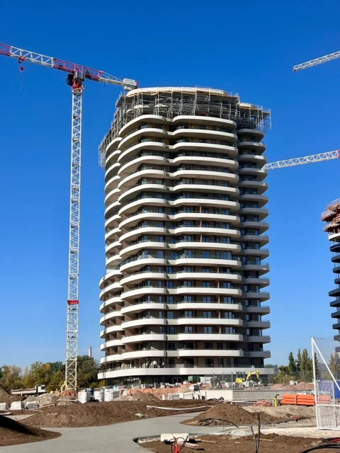 Newly built 2-bedrom with panoramic view for sale in Marina City1 Tower